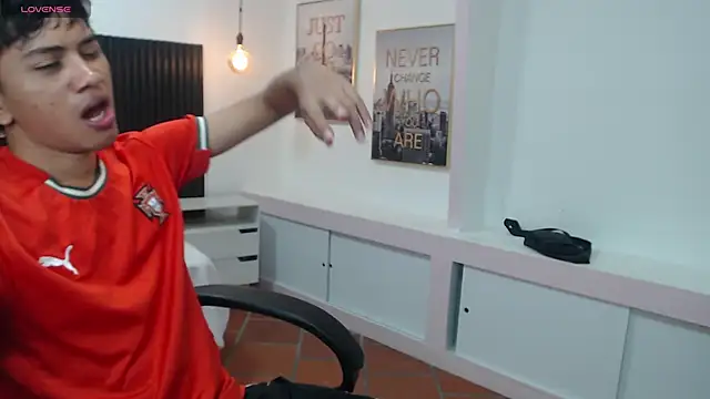 markbowie online show from November 2025 02:21:02 PM