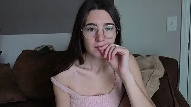 Snapshot of bambifarrina chatting on March 2026 06:59:02 PM bambifarrina online show from March 2026 06:59:02 PM