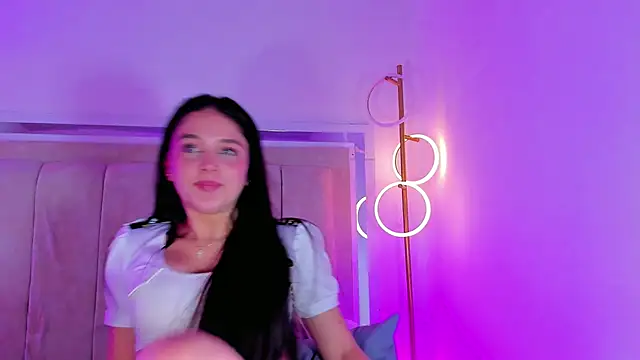 ZoeBarnett online show from April 2026 12:09:02 PM
