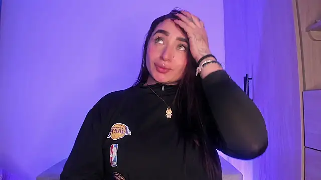 scarlett Collinss online show from November 2025 05:07:01 AM