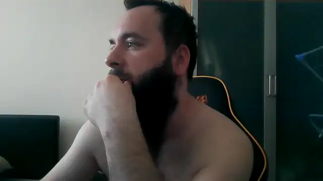 Snapshot of LondonMan1988 chatting on February 2026 10:38:02 AM LondonMan1988 online show from February 2026 10:38:02 AM