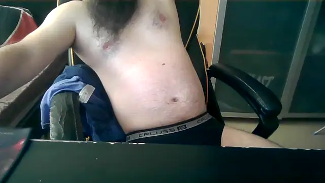 Snapshot of LondonMan1988 chatting on February 2026 10:03:02 AM LondonMan1988 online show from February 2026 10:03:02 AM