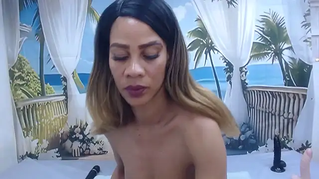 GlowGoddessxx online show from April 2026 12:29:02 PM