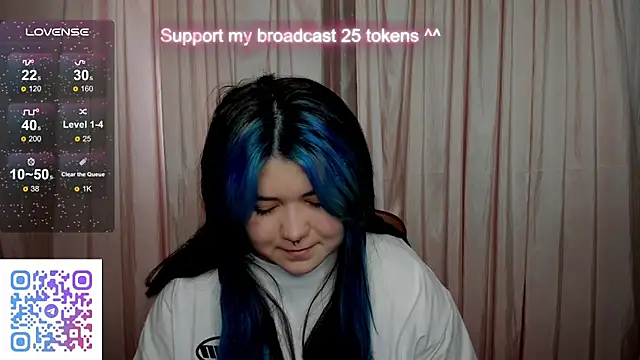 Snapshot of Alisa_Monroe chatting on October 2025 02:28:02 AM Alisa Monroe online show from October 2025 02:28:02 AM