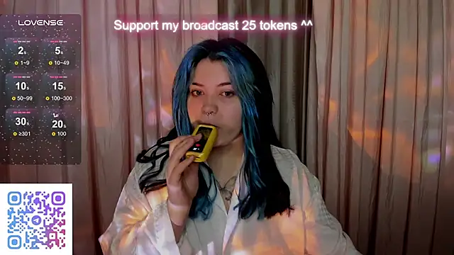 Snapshot of Alisa_Monroe chatting on October 2025 08:56:02 AM Alisa Monroe online show from October 2025 08:56:02 AM