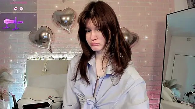 Snapshot of Aria_Vox chatting on November 2025 04:22:01 AM Aria Vox online show from November 2025 04:22:01 AM