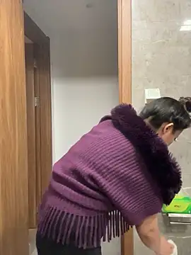 Snapshot of anna_yngs chatting on October 2025 01:18:01 PM anna yngs online show from October 2025 01:18:01 PM