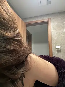 Snapshot of anna_yngs chatting on October 2025 12:20:01 AM anna yngs online show from October 2025 12:20:01 AM