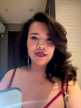 Snapshot of anna_yngs chatting on November 2025 02:06:02 PM anna yngs online show from November 2025 02:06:02 PM