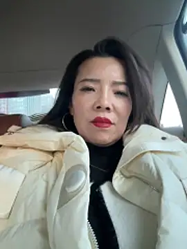 Snapshot of anna_yngs chatting on December 2025 09:36:02 AM anna yngs online show from December 2025 09:36:02 AM