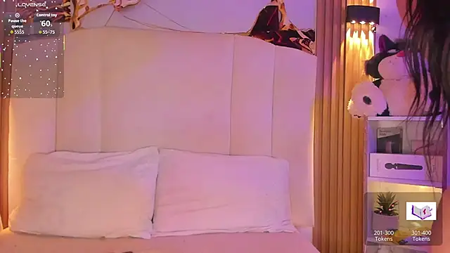 AgathaAtenea online show from September 2025 06:11:02 PM