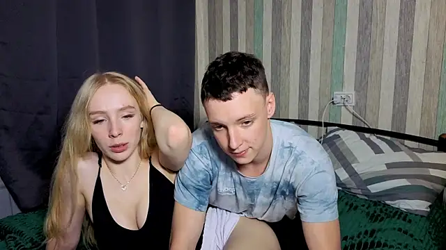 Snapshot of Emily0303 chatting on September 2025 02:51:01 PM Emily0303 online show from September 2025 02:51:01 PM