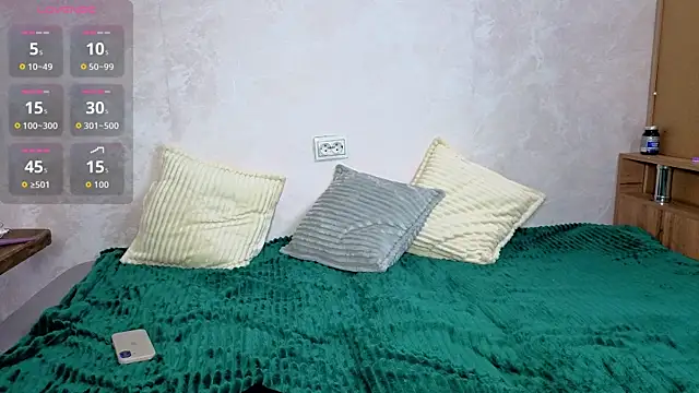 Snapshot of Emily0303 chatting on October 2025 06:10:02 PM Emily0303 online show from October 2025 06:10:02 PM