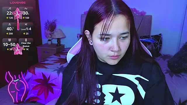 Leakitten online show from September 2025 04:42:02 PM