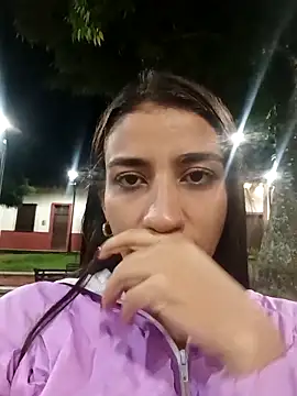 -juicy  online show from October 2025 12:19:01 AM