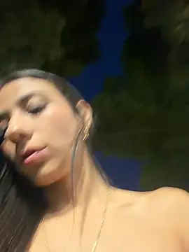 -juicy  online show from May 2026 11:32:02 PM