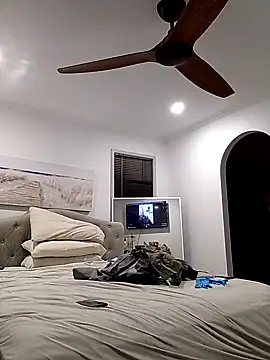 iamthepublickmasterbater online show from September 2025 04:30:02 PM