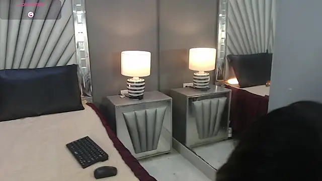 Snapshot of Bela_Jones chatting on October 2025 03:25:03 AM Bela Jones online show from October 2025 03:25:03 AM