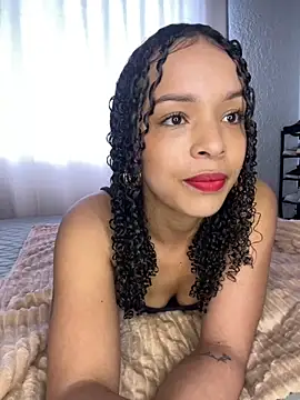 Snapshot of Yasmin777_ chatting on September 2025 06:11:02 PM Yasmin777 online show from September 2025 06:11:02 PM