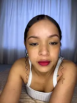 Snapshot of Yasmin777_ chatting on November 2025 09:28:01 PM Yasmin777 online show from November 2025 09:28:01 PM