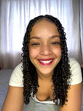 Yasmin777  online show from November 2025 07:24:01 PM