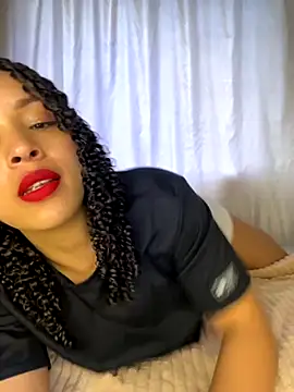 Snapshot of Yasmin777_ chatting on November 2025 08:42:02 PM Yasmin777 online show from November 2025 08:42:02 PM