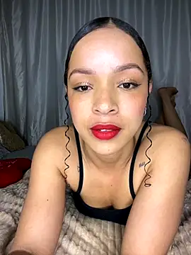 Snapshot of Yasmin777_ chatting on November 2025 11:03:01 PM Yasmin777 online show from November 2025 11:03:01 PM