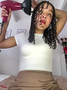 Yasmin777  online show from April 2026 05:26:01 PM