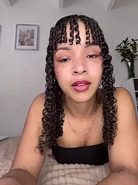 Yasmin777  online show from June 2026 06:07:02 PM