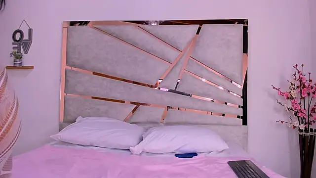 Samy  xx online show from September 2025 03:47:02 PM