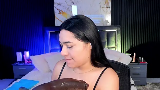 Issafoxx online show from November 2025 12:05:02 AM