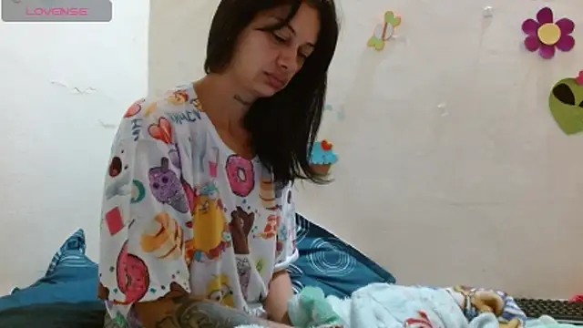 Akasha001 online show from November 2025 09:52:01 AM