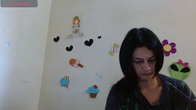 Akasha001 online show from November 2025 04:07:02 PM