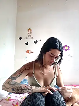 Akasha001 online show from May 2026 05:18:02 PM