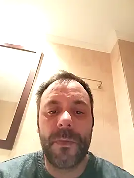 manchego85 online show from December 2025 11:32:01 PM