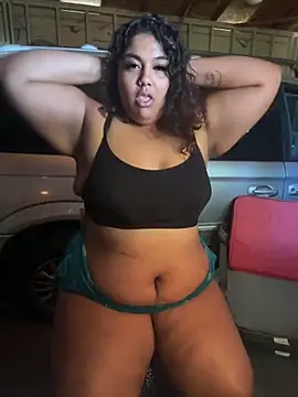 Snapshot of 1n0nlythroat chatting on September 2025 06:24:01 PM 1n0nlythroat online show from September 2025 06:24:01 PM