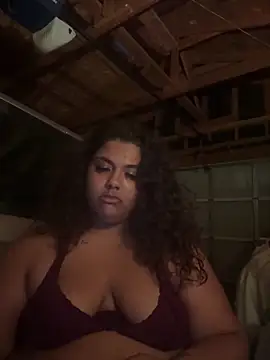 Snapshot of 1n0nlythroat chatting on October 2025 01:20:02 AM 1n0nlythroat online show from October 2025 01:20:02 AM