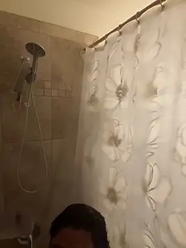 Snapshot of 1n0nlythroat chatting on October 2025 02:57:02 AM 1n0nlythroat online show from October 2025 02:57:02 AM