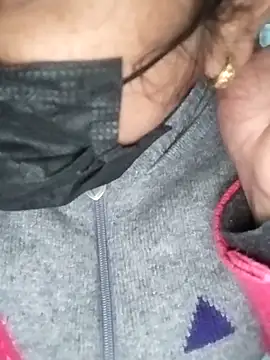 USER-MAYA online show from December 2025 07:13:02 AM