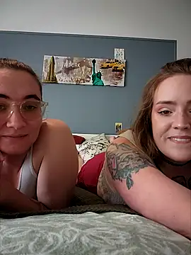 AndHerXO online show from January 2026 01:05:01 PM