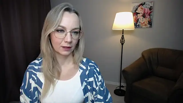 Snapshot of Ava_Elior chatting on November 2025 10:37:02 AM Ava Elior online show from November 2025 10:37:02 AM