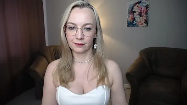 Ava Elior online show from June 2026 11:09:01 AM