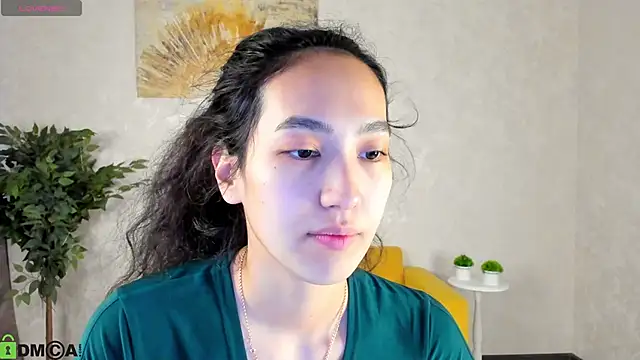 FlirtyAura online show from April 2026 03:42:01 AM