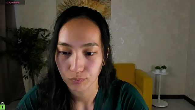 FlirtyAura online show from May 2026 11:38:02 AM