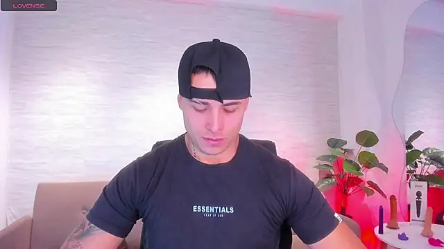 connorsmiith online show from April 2026 01:41:02 PM
