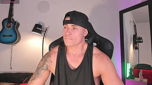connorsmiith online show from June 2026 12:48:02 AM