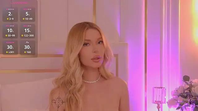 Snapshot of AriellaMelo chatting on October 2025 05:39:02 AM AriellaMelo online show from October 2025 05:39:02 AM