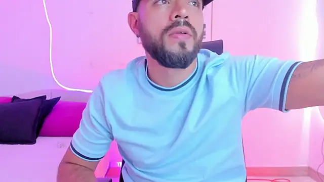 Snapshot of Maximo_Di_Santi chatting on October 2025 10:55:02 PM Maximo Di Santi online show from October 2025 10:55:02 PM