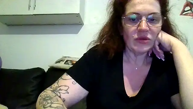 RubyyRosee online show from April 2026 06:22:01 AM