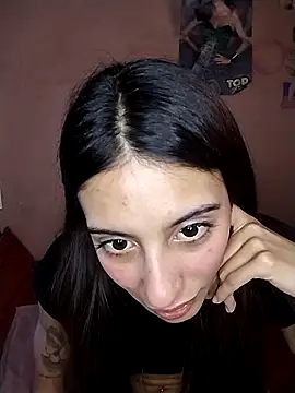 Snapshot of M4tute chatting on September 2025 09:05:02 PM M4tute online show from September 2025 09:05:02 PM